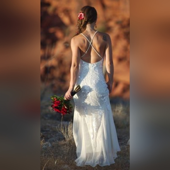 Stunning Glitzy Wedding or Prom dress - Picture 3 of 9